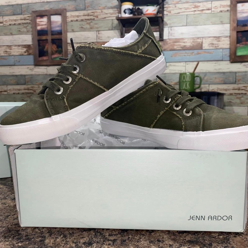 Jenn Ardor OD Green Shoes Size 8